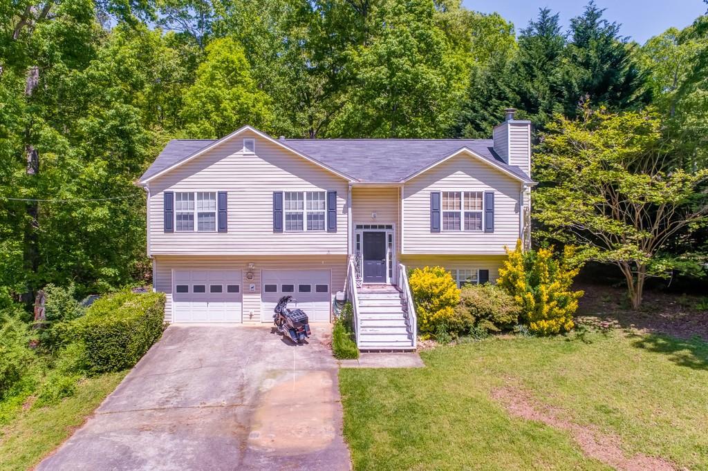6560 Chickasaw Dr., Douglasville, GA 30135