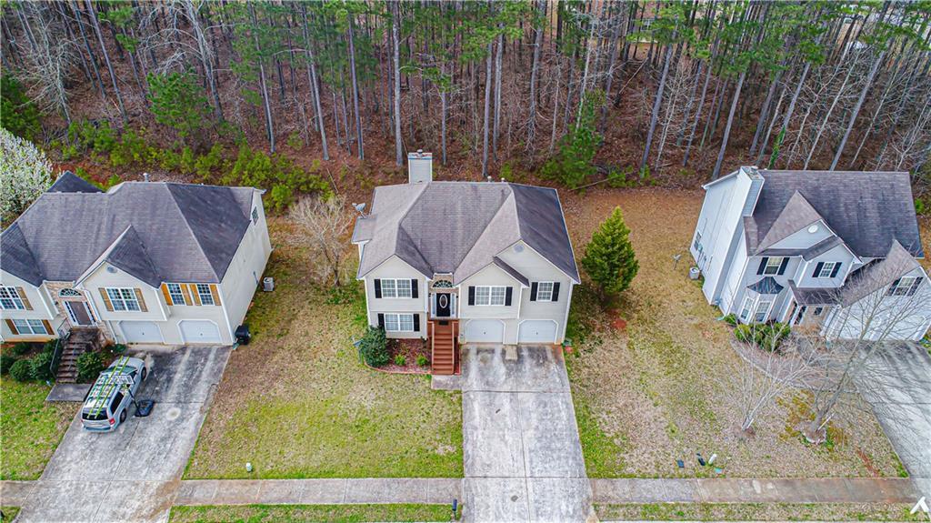 1045 Augusta Woods Dr., Douglasville, GA 30134