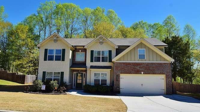 6825 Whitebark Dr., Dawsonville, GA 30534