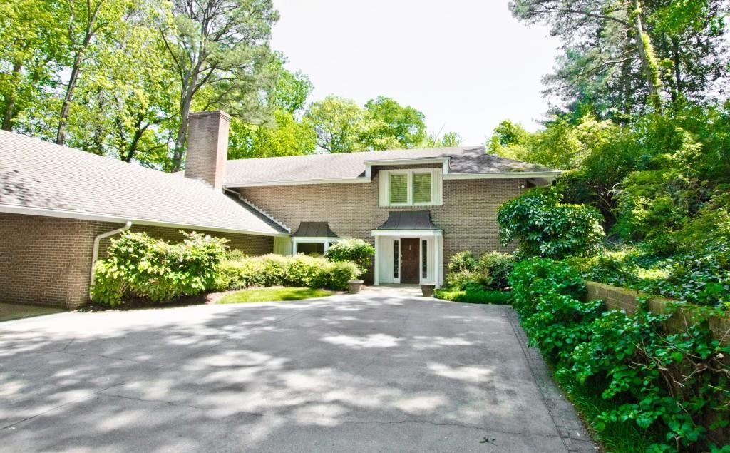 4425 Harris Tr., Atlanta, GA 30327