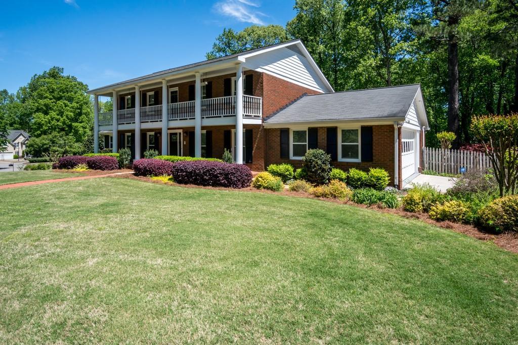 110 Ashwood Dr., Roswell, GA 30076