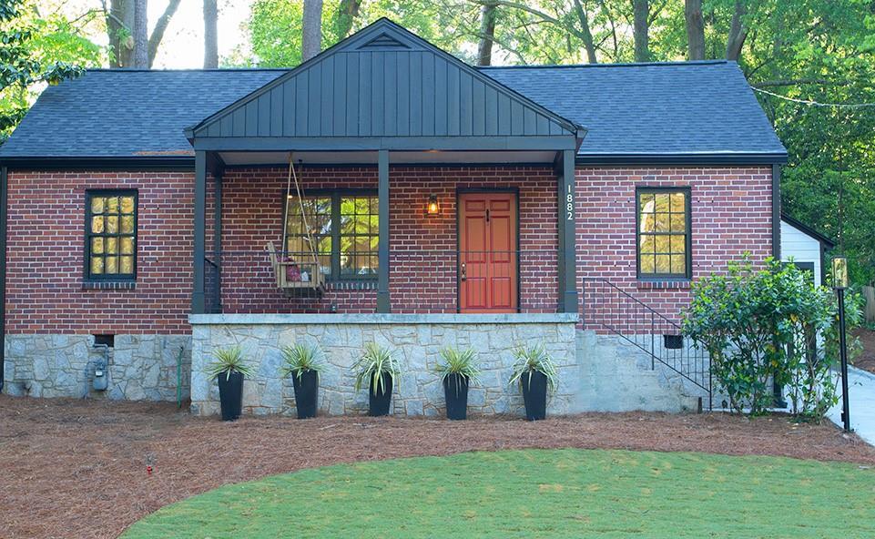 1882 Edinburgh Ter., Atlanta, GA 30307
