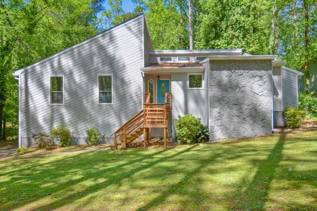 5305 Cumberland Way, Stone Mountain, GA 30087
