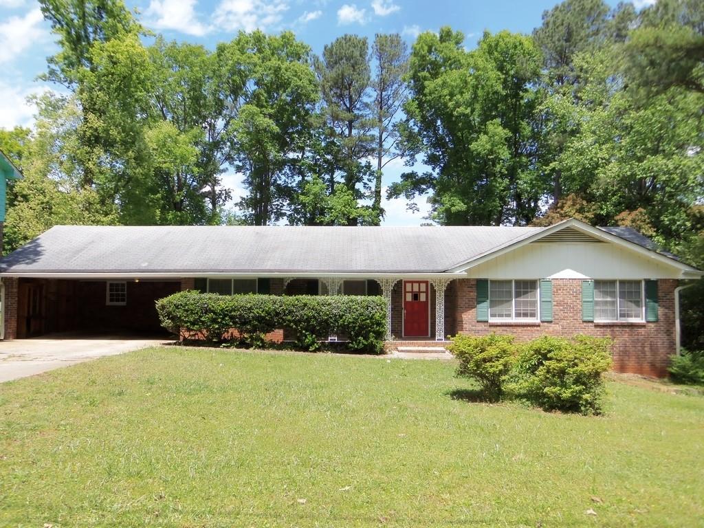 4068 Indian Manor Dr., Stone Mountain, GA 30083