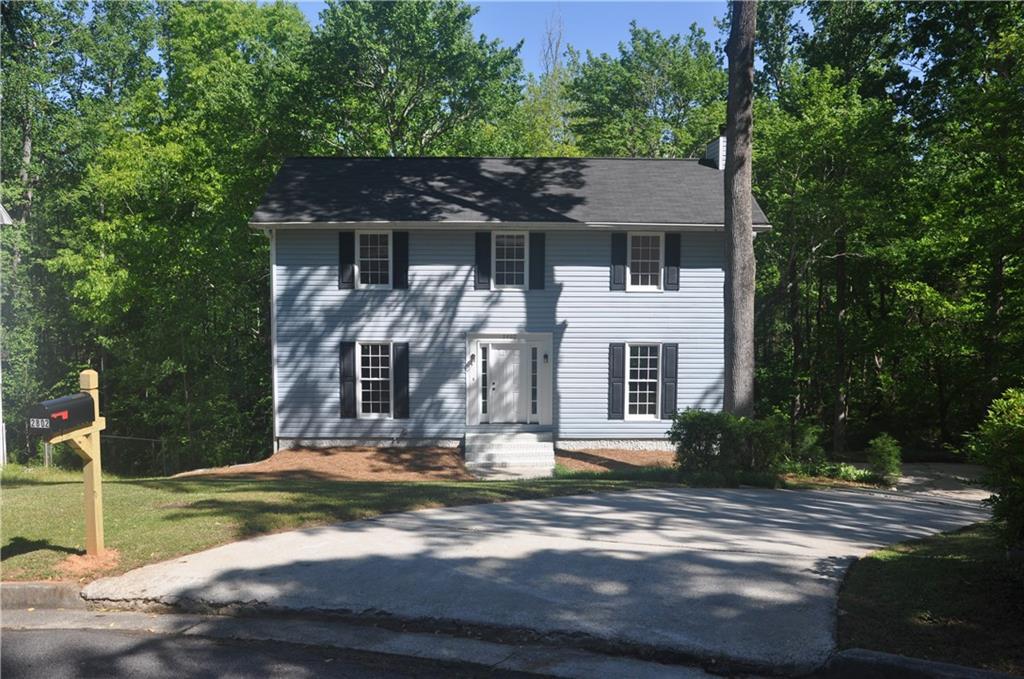 2802 Esom Dr., Snellville, GA 30039