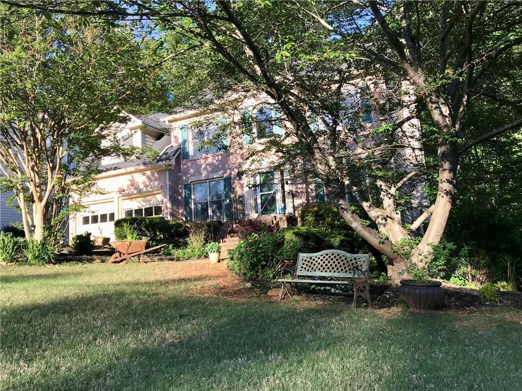 112 Creekside Dr., Dallas, GA 30157