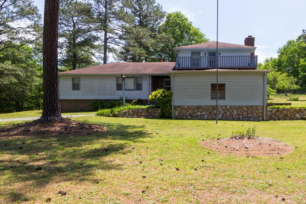 3685 Claude Brewer Rd., Loganville, GA 30052