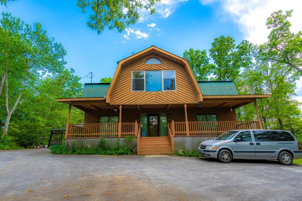 522 Possum Hollow Rd., Fairmount, GA 30139