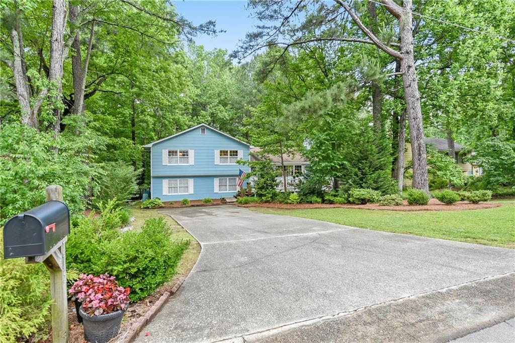 773 Bankshire Dr., Suwanee, GA 30024
