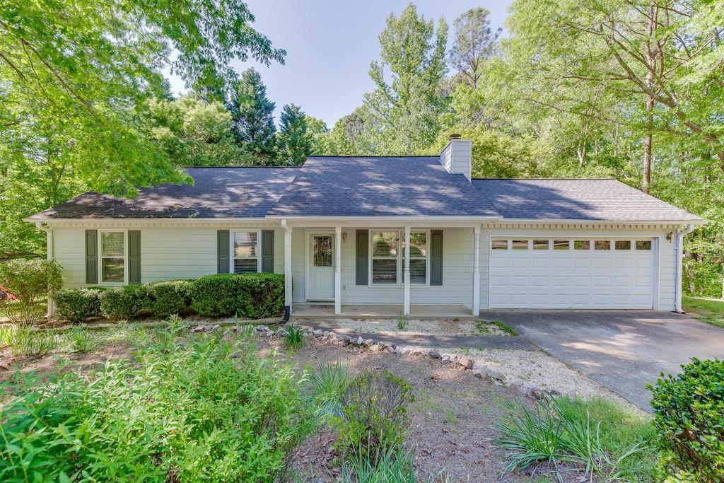 1315 Smokerise Ln., Auburn, GA 30011