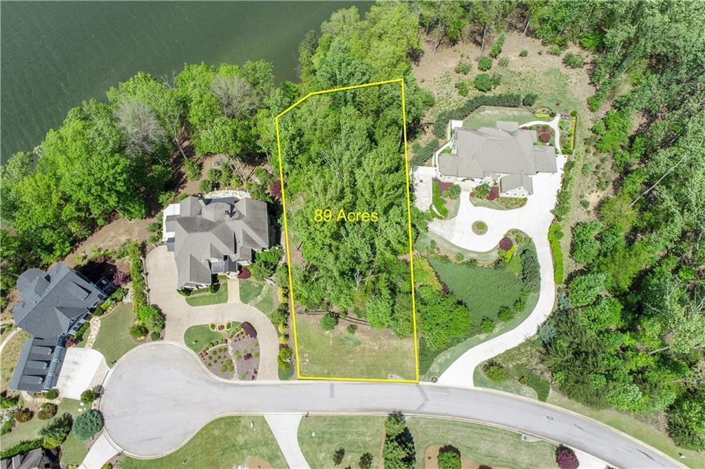 3762 Harbour Landing Dr., Gainesville, GA 30506