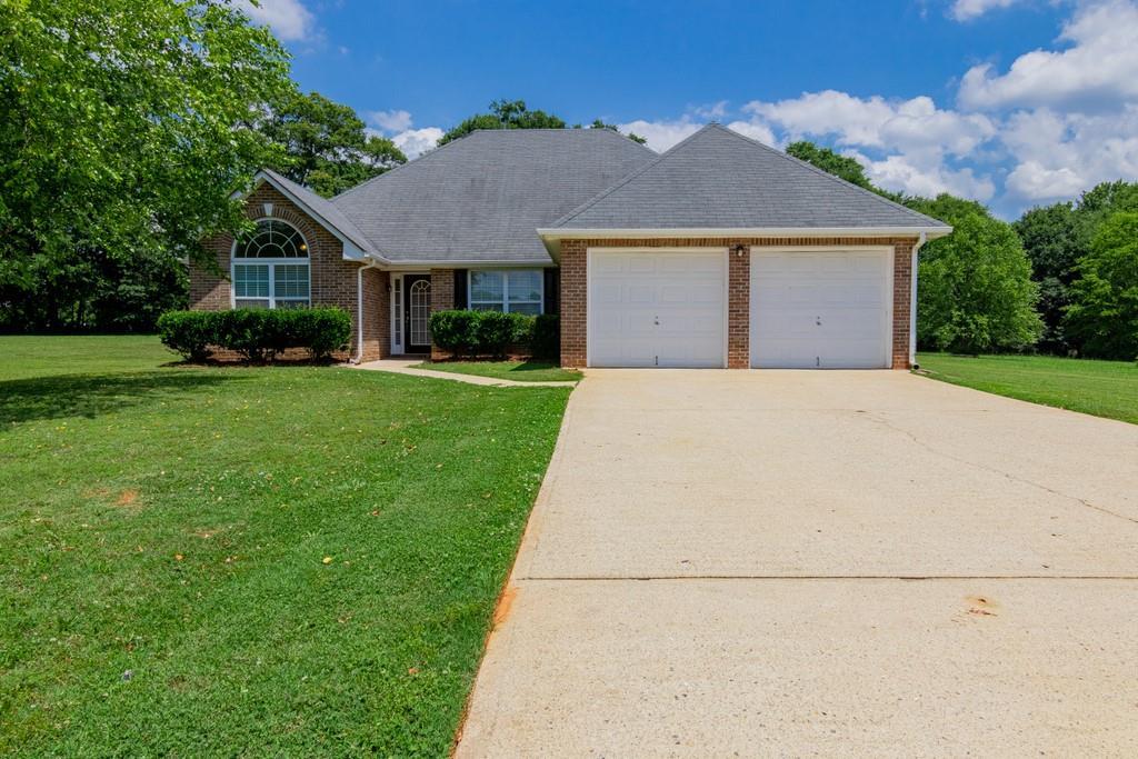 571 Trotters Ln., McDonough, GA 30252