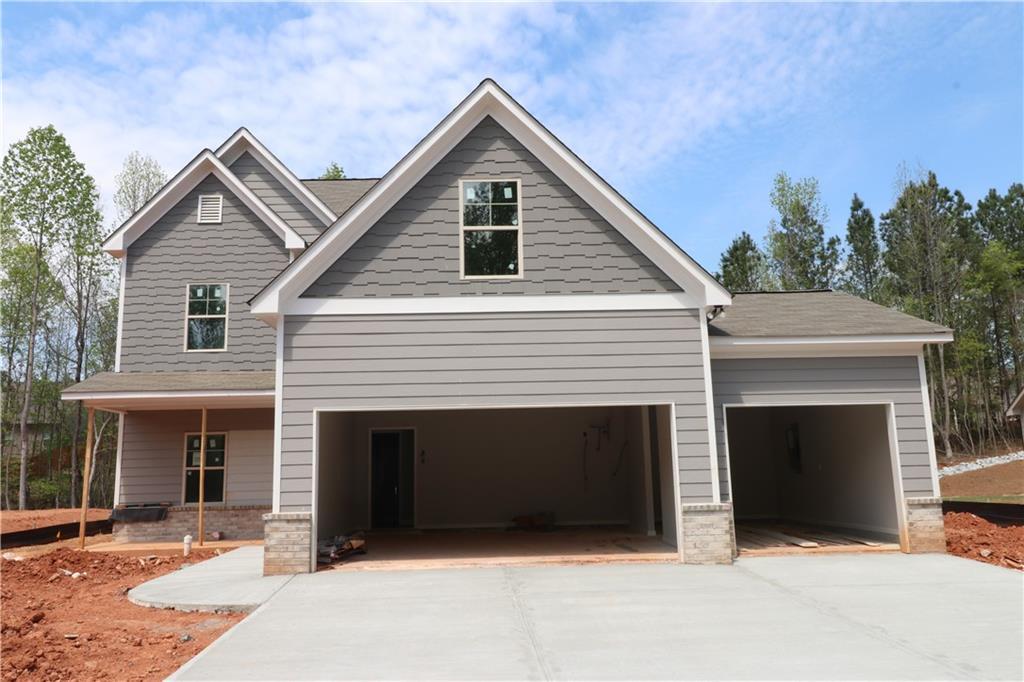 250 Charlotte Dr., Hoschton, GA 30548