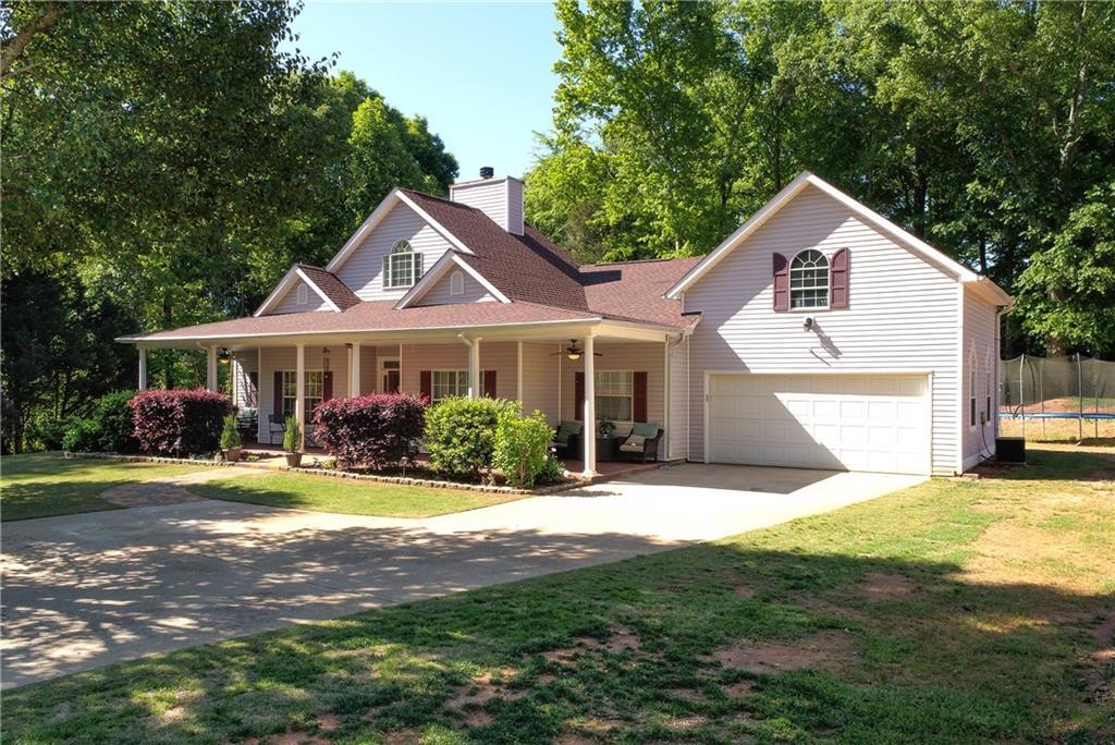40 Summer Hill Dr., Hoschton, GA 30548