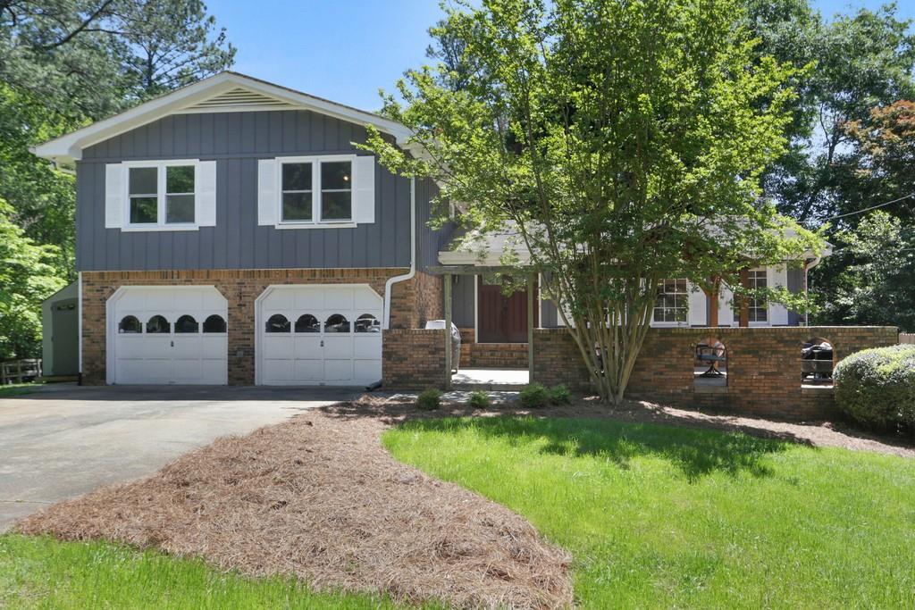 110 La View Way, Roswell, GA 30075