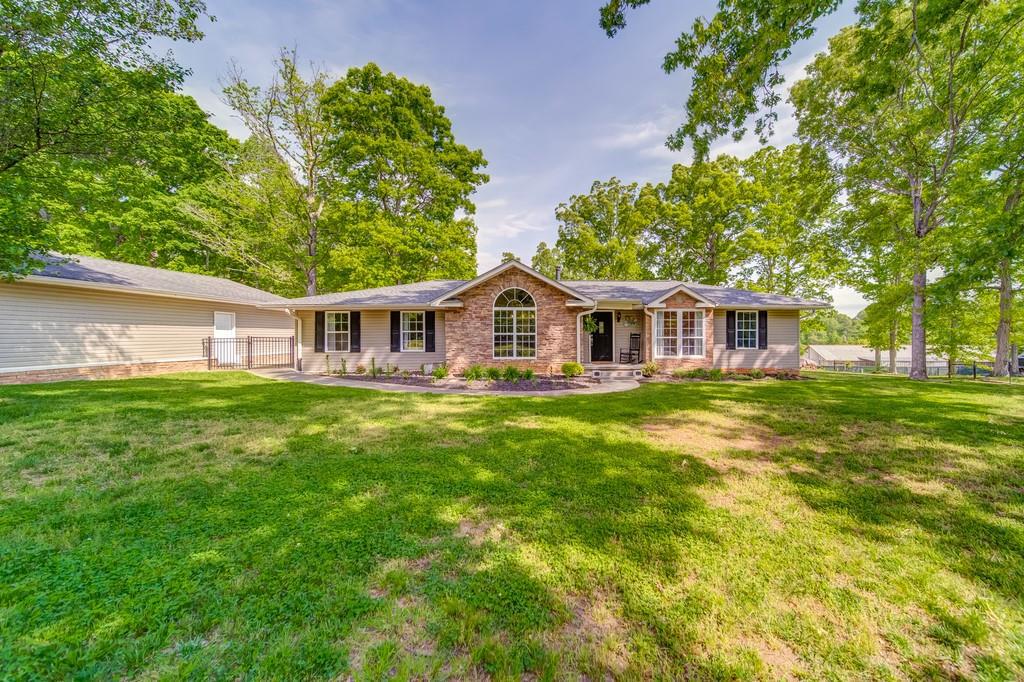 6050 Bark Camp Rd., Murrayville, GA 30564