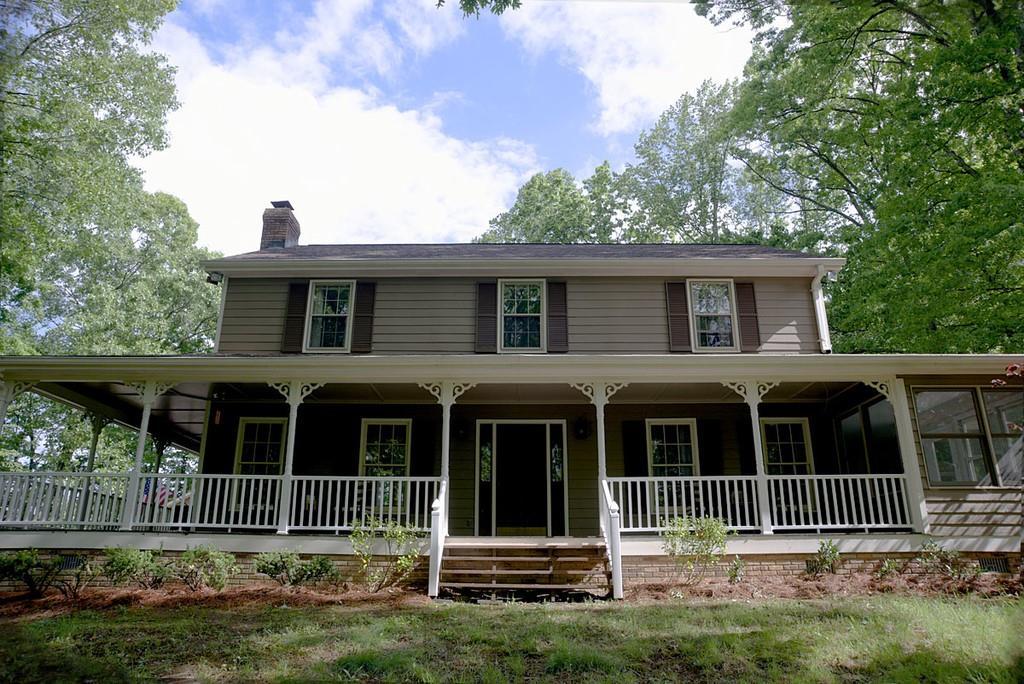 400 Whitehead Rd., Sugar Hill, GA 30518