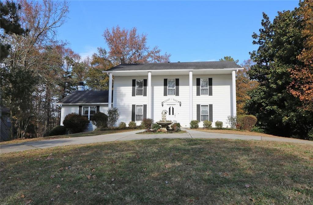 2323 Forest Green Dr., Marietta, GA 30062