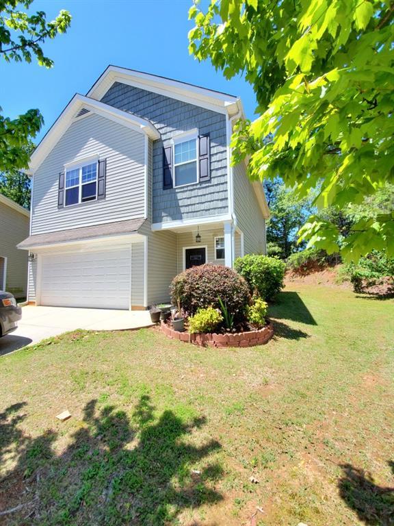 904 Lobdale Falls Dr., Lawrenceville, GA 30045