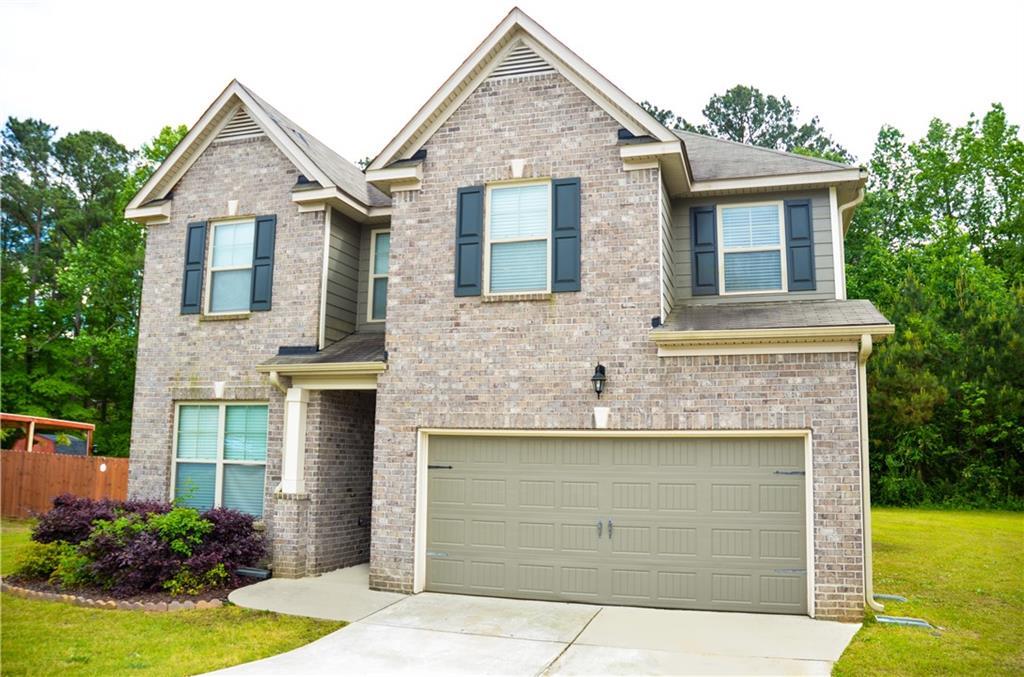 1216 Pebble Rock Rd., Hampton, GA 30228