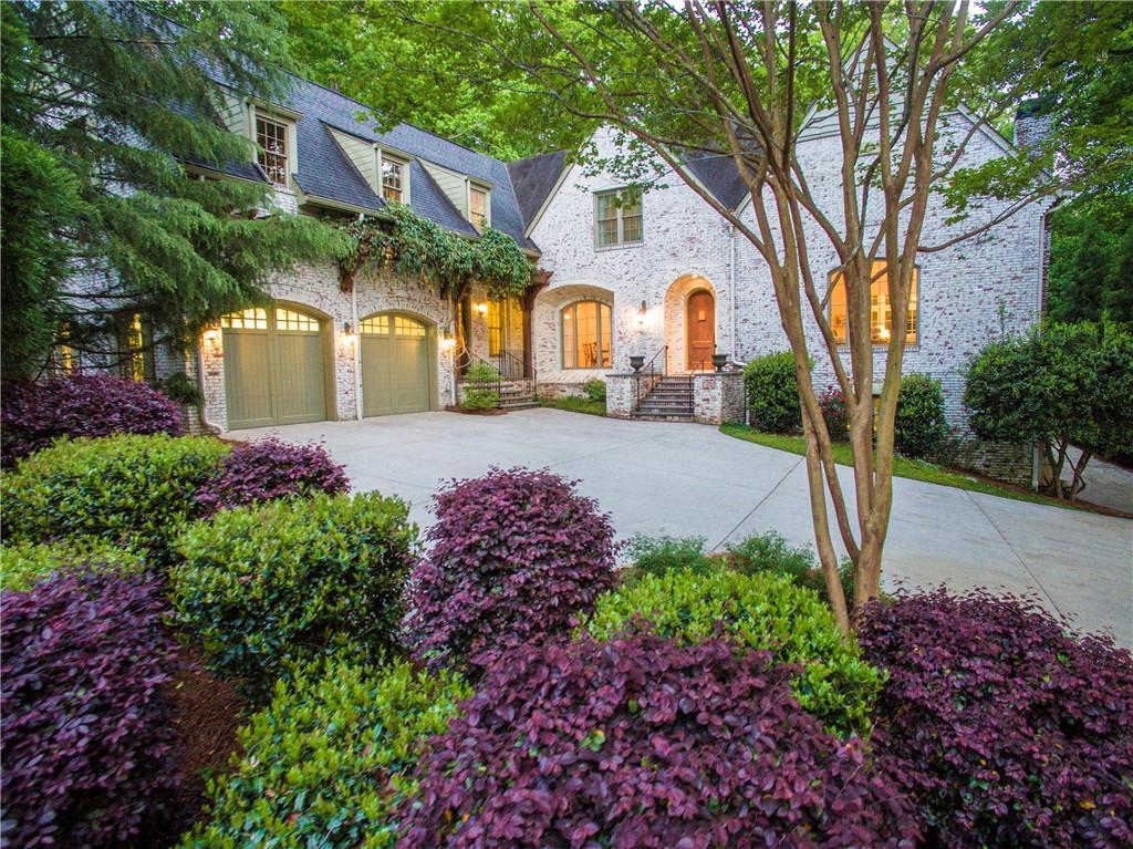 282 Tara Tr., Sandy Springs, GA 30327