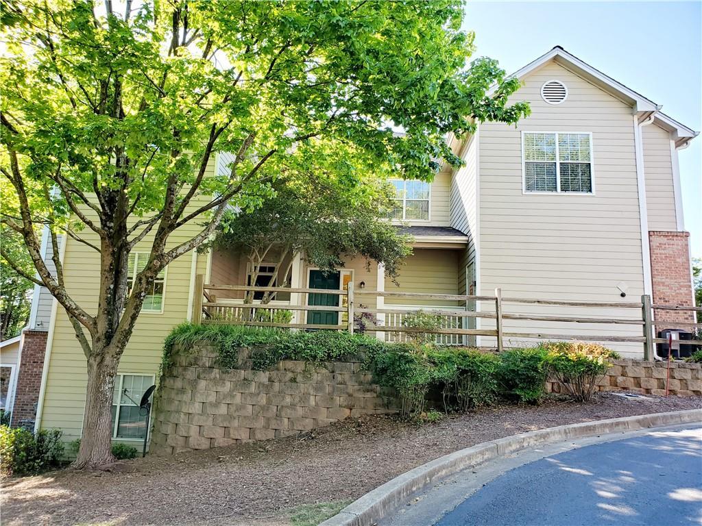 103 Vinings Forest Cir., Smyrna, GA 30080