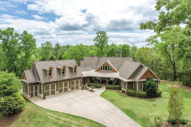 6346 Loco Vare Rd., Gainesville, GA 30506