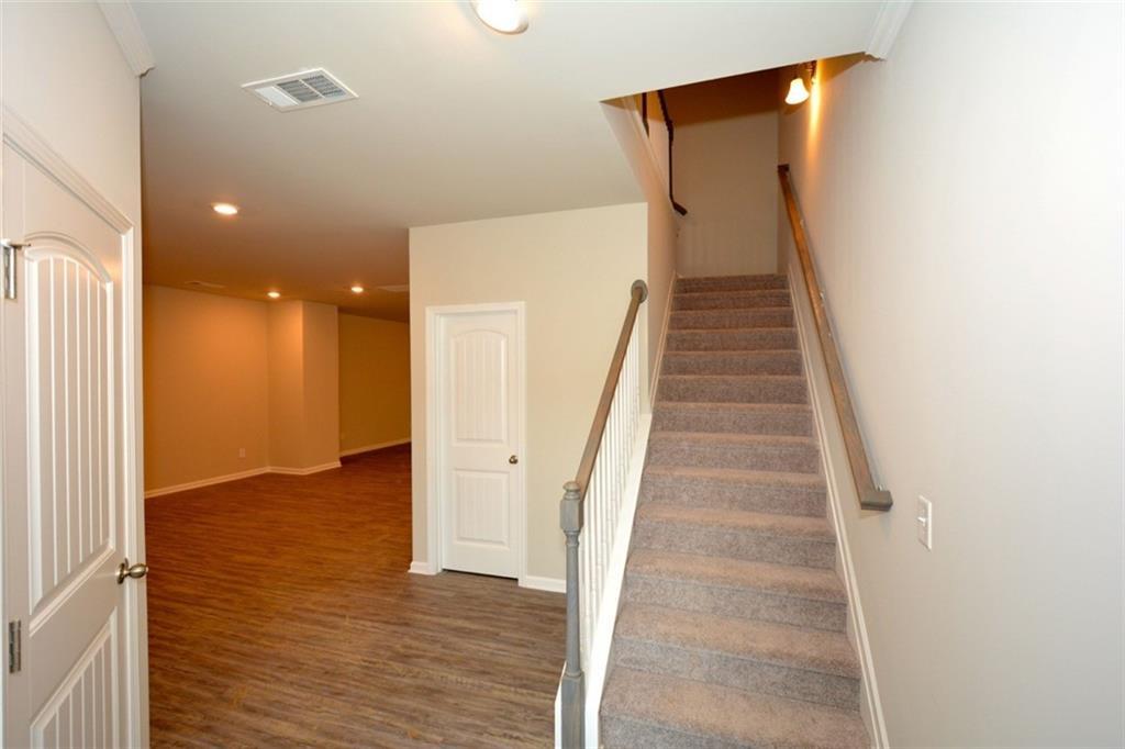 317 Pinewood Dr., Woodstock, GA 30189