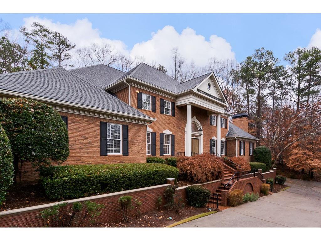 805 Crest Valley Dr., Sandy Springs, GA 30327