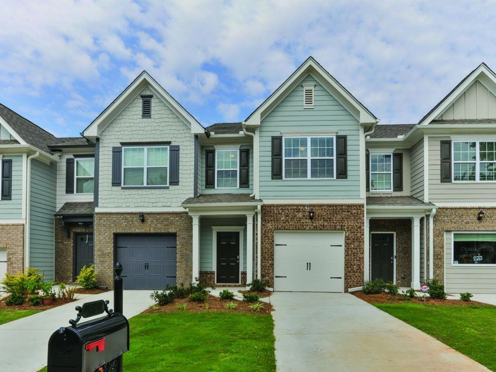 5817 Union Walk Dr., Union City, GA 30291