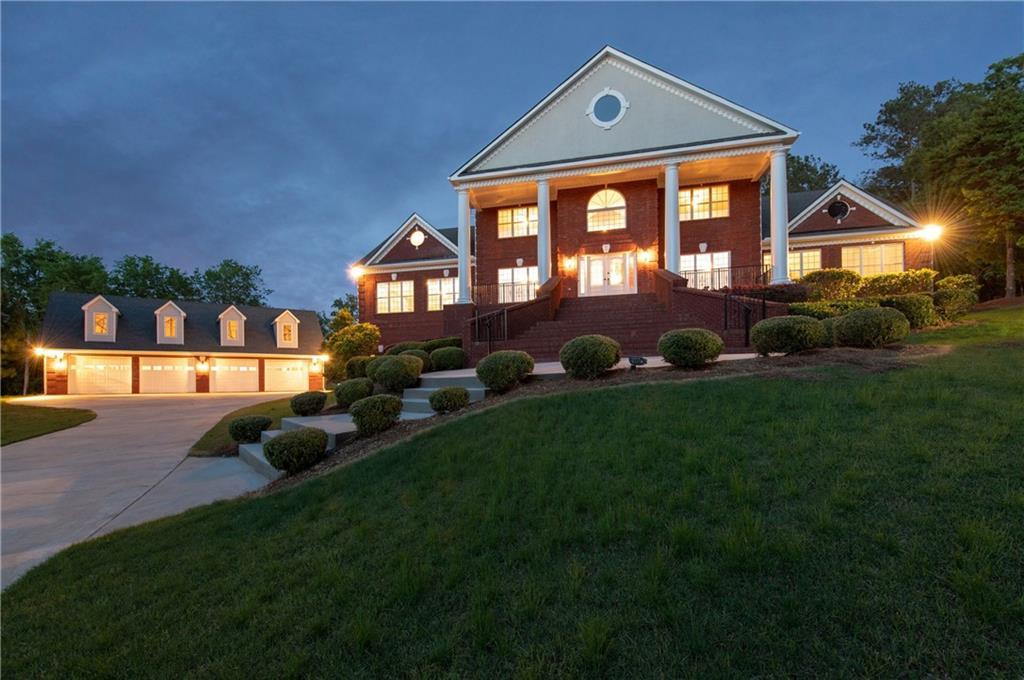 4938 Rabbit Farm Rd., Loganville, GA 30052