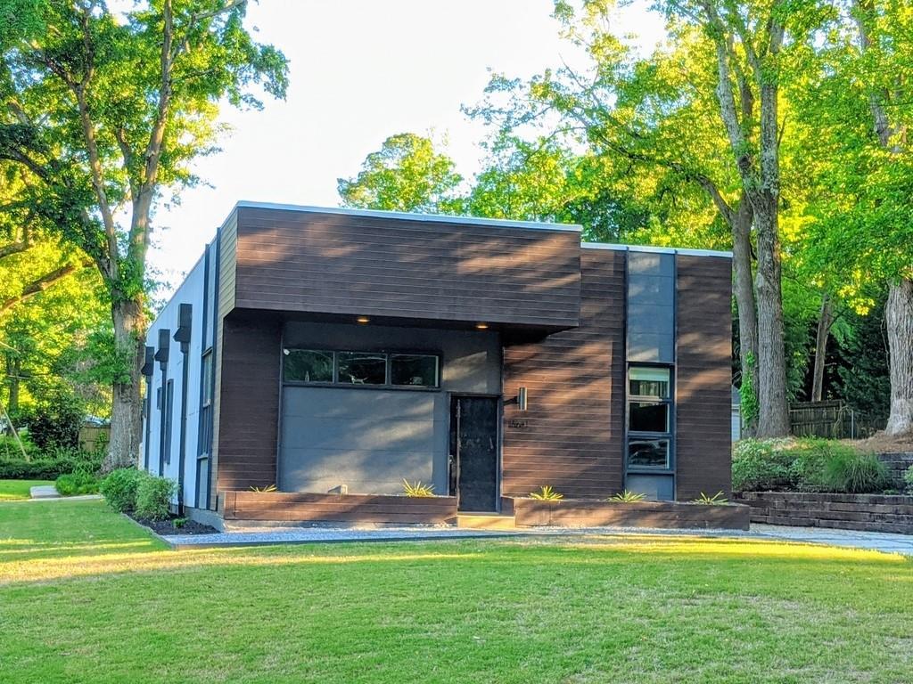 1661 Fairway Hill Dr., Atlanta, GA 30317