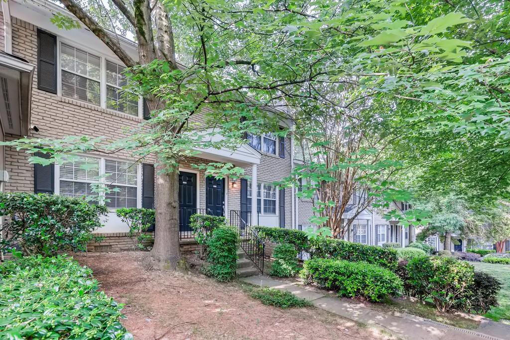2232 Dunseath Ave. #204, Atlanta, GA 30318