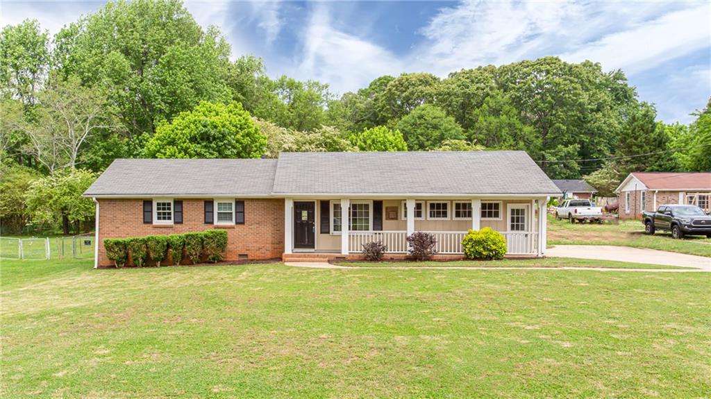 2773 Michelle Cir., Dacula, GA 30019