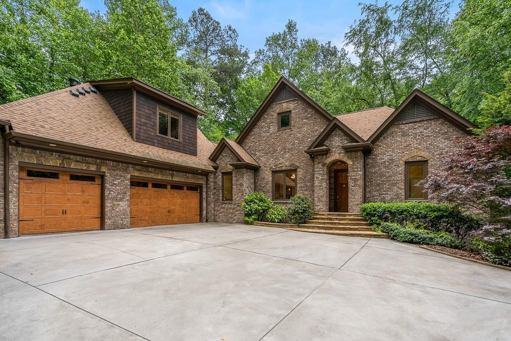 6196 Ferry Dr., Sandy Springs, GA 30328