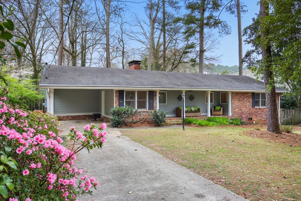 1652 Heatherwood Dr., Decatur, GA 30033