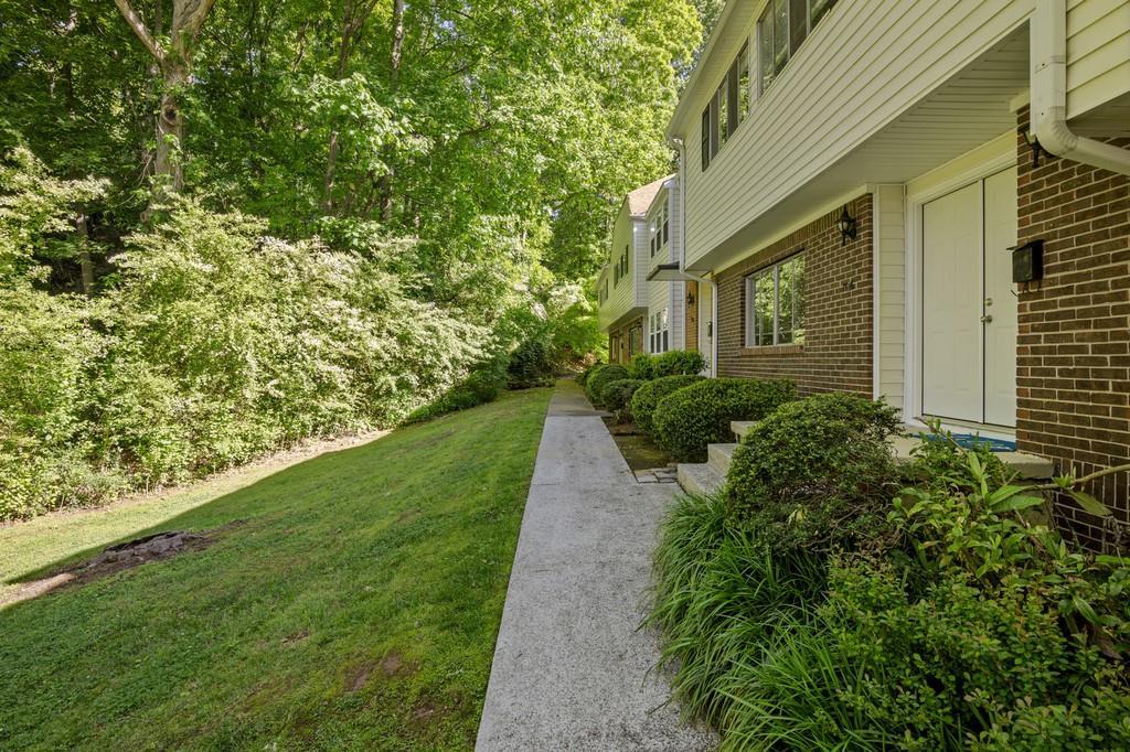 7106 Stonington Dr., Sandy Springs, GA 30328