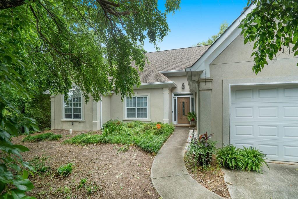 904 Georgian Point Dr., Lawrenceville, GA 30045