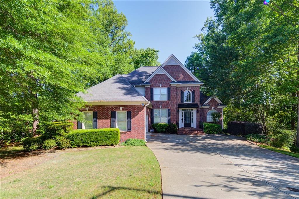 215 Glenbrook Ln., Canton, GA 30115