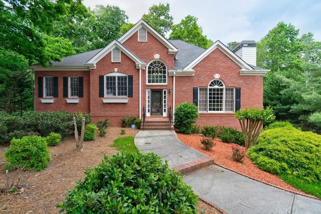 3885 Waterford Dr., Suwanee, GA 30024