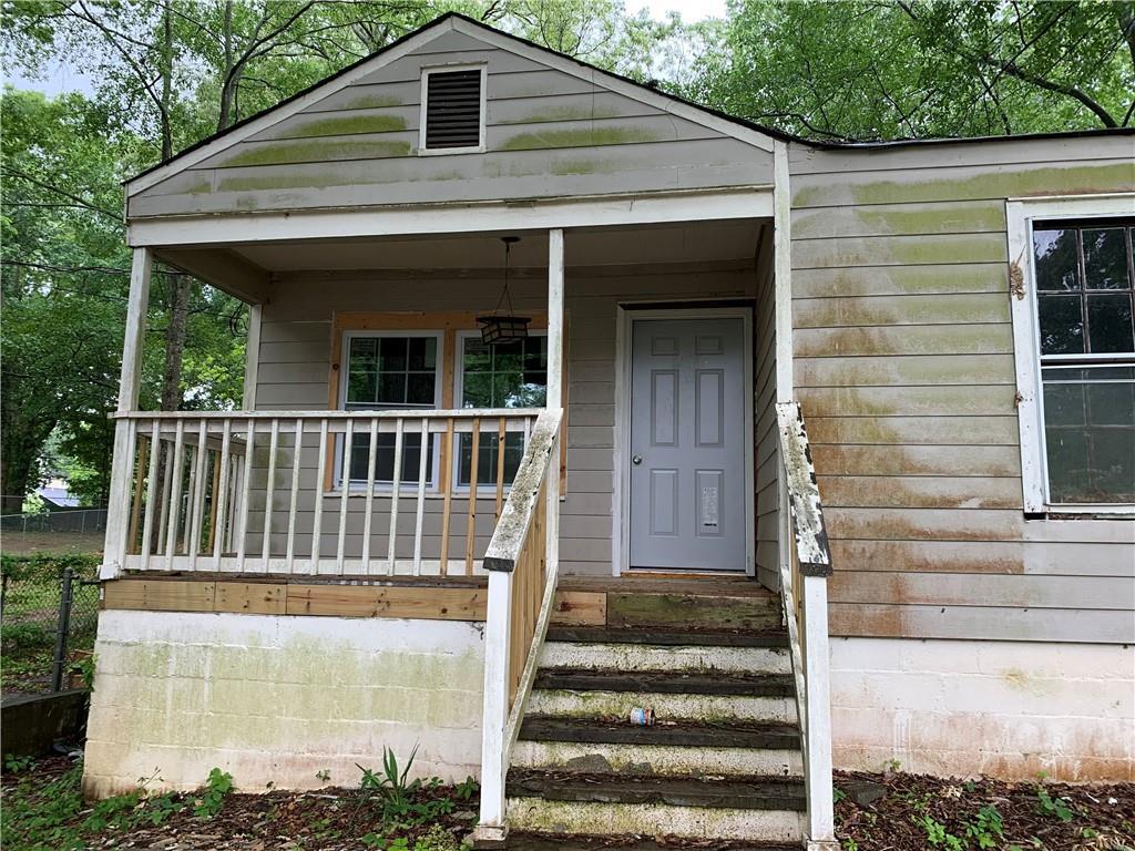 1864 Phillips Ave., East Point, GA 30344