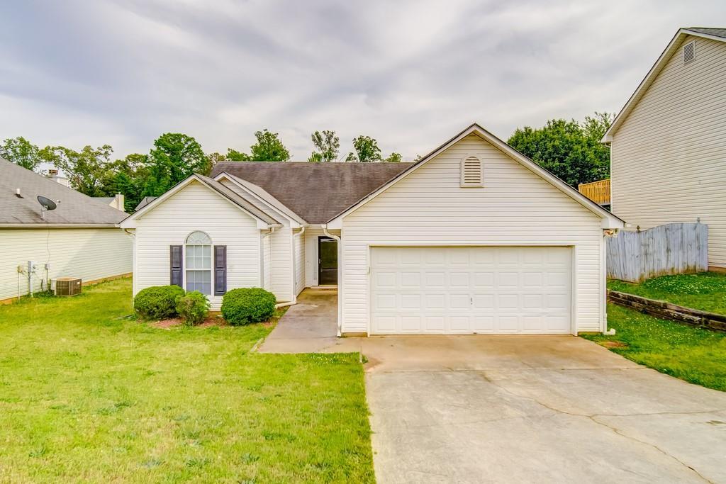 1434 Isleworth Cir., Atlanta, GA 30349