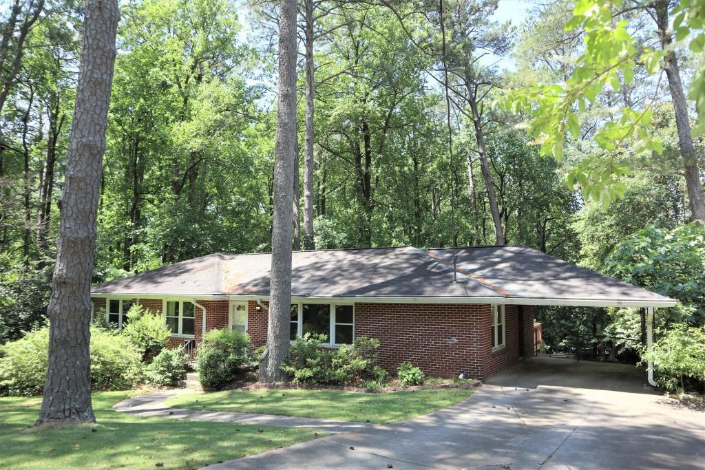 1350 Carolyn Dr., Atlanta, GA 30329