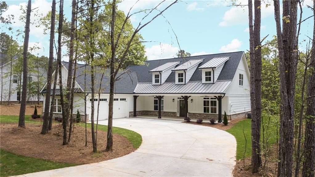101 Crown Ln., Woodstock, GA 30188