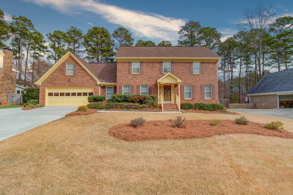 798 Brentway Ct., Lilburn, GA 30047