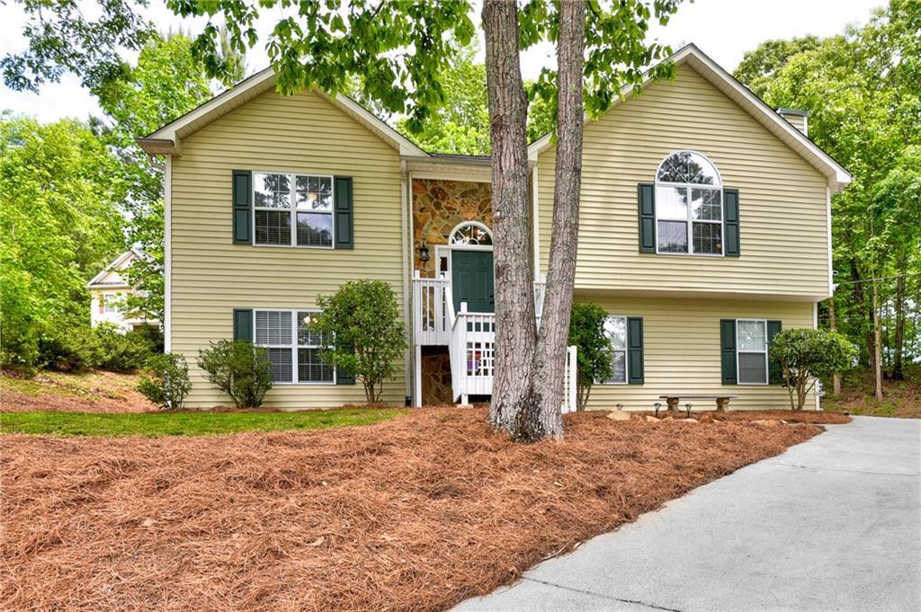 4663 Fox Forrest Dr., Flowery Branch, GA 30542