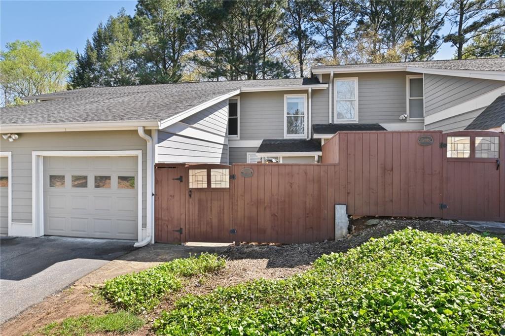 5020 Meadow Ln., Marietta, GA 30068