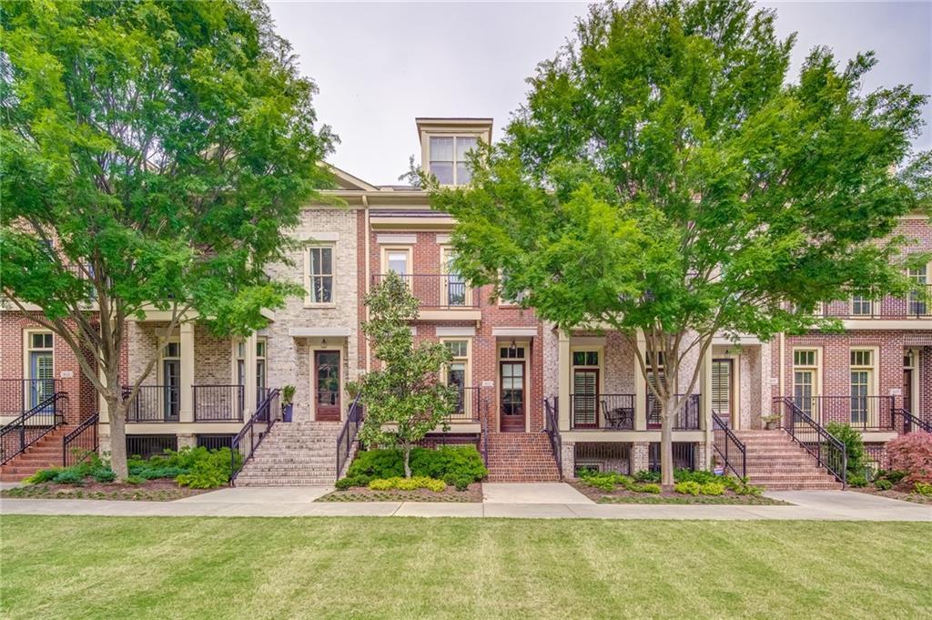 811 Creekgarden Ct., Atlanta, GA 30339