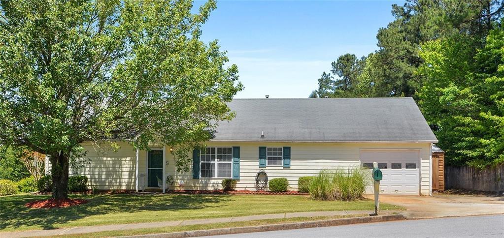 1144 Foxwood Dr., Douglasville, GA 30134