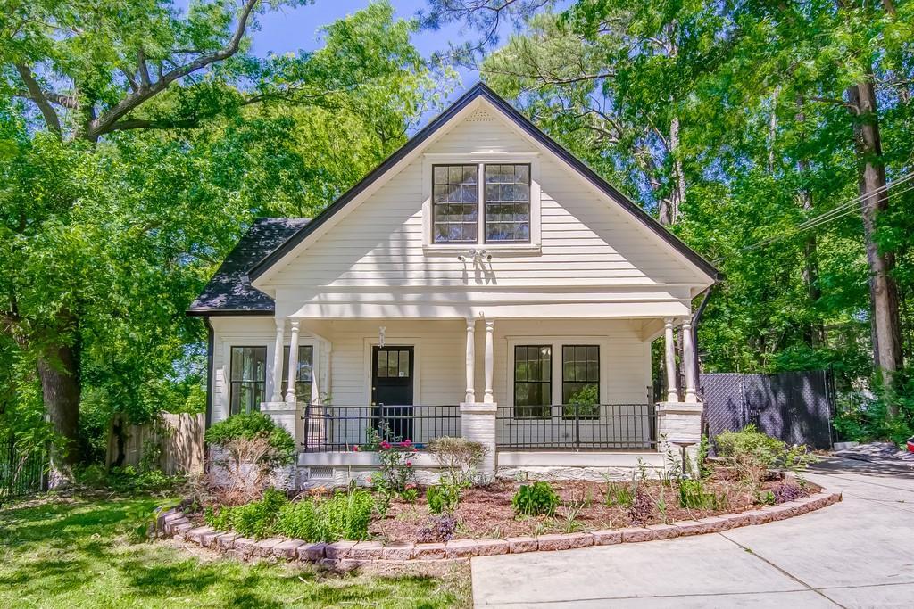 2207 Ben Hill Rd., East Point, GA 30344